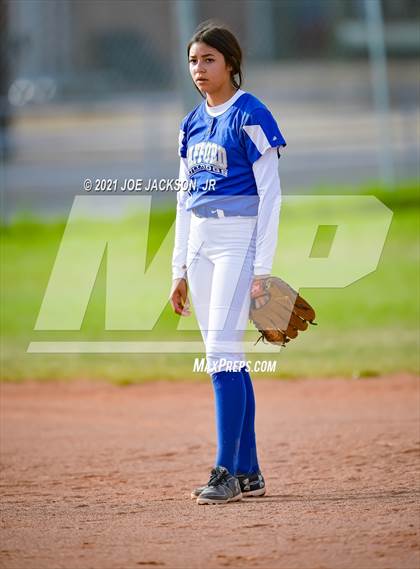 Thumbnail 1 in Sabino vs Safford photogallery.