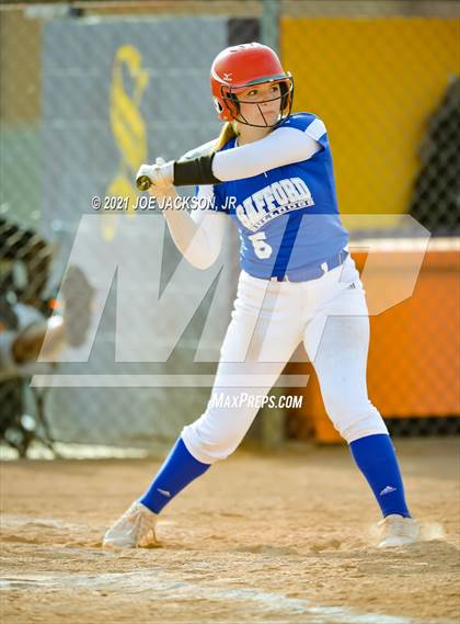 Thumbnail 3 in Sabino vs Safford photogallery.