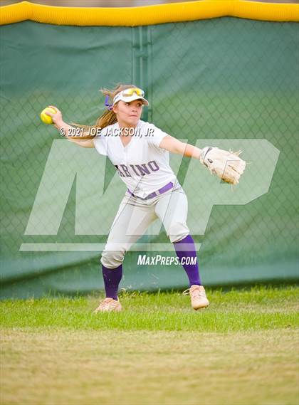 Thumbnail 2 in Sabino vs Safford photogallery.
