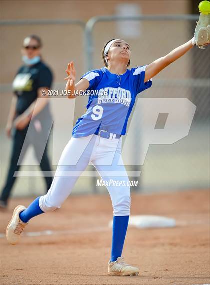 Thumbnail 2 in Sabino vs Safford photogallery.