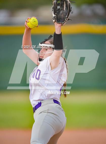 Thumbnail 3 in Sabino vs Safford photogallery.