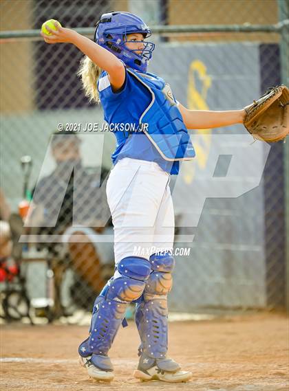 Thumbnail 1 in Sabino vs Safford photogallery.