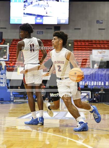 Thumbnail 3 in Columbus vs. Windermere (FHSAA 7A Final) photogallery.