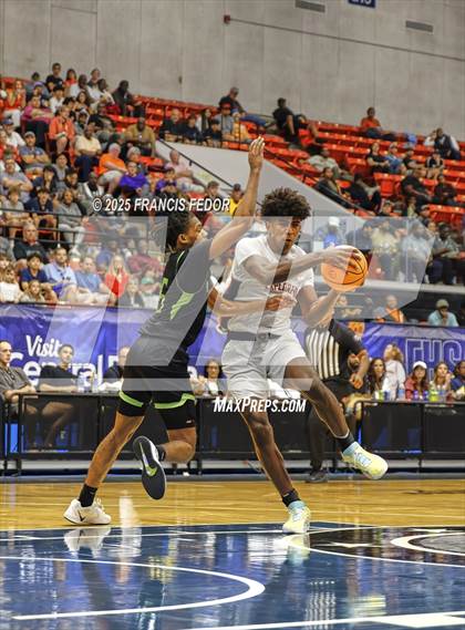 Thumbnail 3 in Columbus vs. Windermere (FHSAA 7A Final) photogallery.