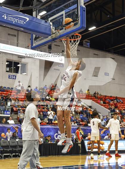Thumbnail 3 in Columbus vs. Windermere (FHSAA 7A Final) photogallery.