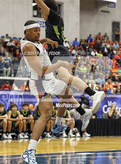Thumbnail 2 in Columbus vs. Windermere (FHSAA 7A Final) photogallery.