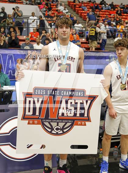 Thumbnail 1 in Columbus vs. Windermere (FHSAA 7A Final) photogallery.