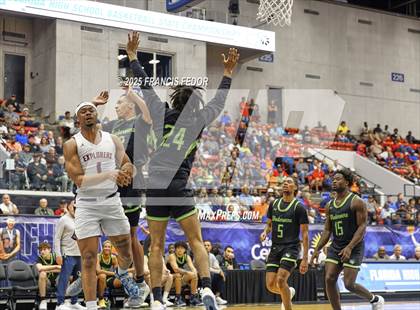 Thumbnail 2 in Columbus vs. Windermere (FHSAA 7A Final) photogallery.