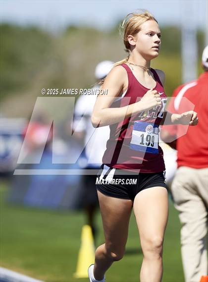 Thumbnail 1 in Bob Hayes Invitational (800m) photogallery.