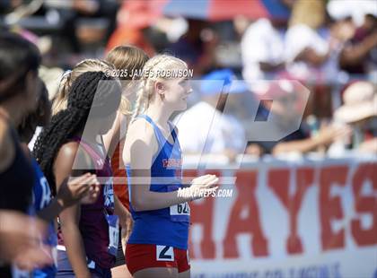 Thumbnail 2 in Bob Hayes Invitational (800m) photogallery.
