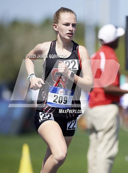 Thumbnail 3 in Bob Hayes Invitational (800m) photogallery.