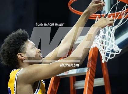 Thumbnail 1 in Roman Catholic @ Archbishop Ryan (PCL Final) photogallery.