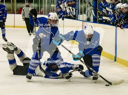 Thumbnail 3 in Millburn vs Scotch Plains-Fanwood photogallery.