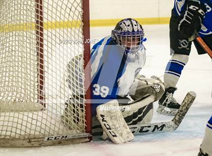 Thumbnail 3 in Millburn vs Scotch Plains-Fanwood photogallery.