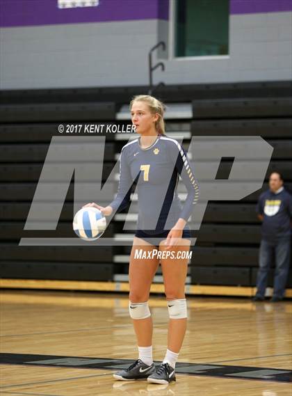 Thumbnail 1 in Clarkston vs Troy (MHSAA Regional Semifinal) photogallery.