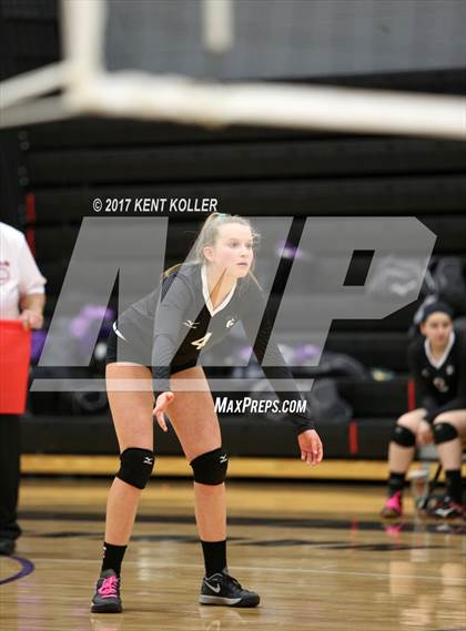 Thumbnail 2 in Clarkston vs Troy (MHSAA Regional Semifinal) photogallery.