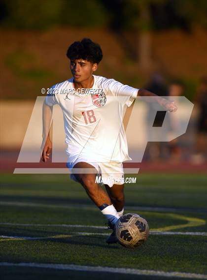 Thumbnail 1 in Mater Dei @ Beckman photogallery.