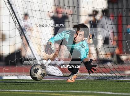 Thumbnail 1 in Mater Dei @ Beckman photogallery.