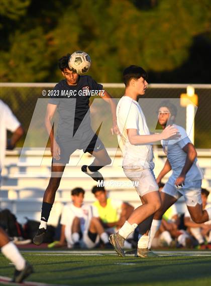 Thumbnail 1 in Mater Dei @ Beckman photogallery.
