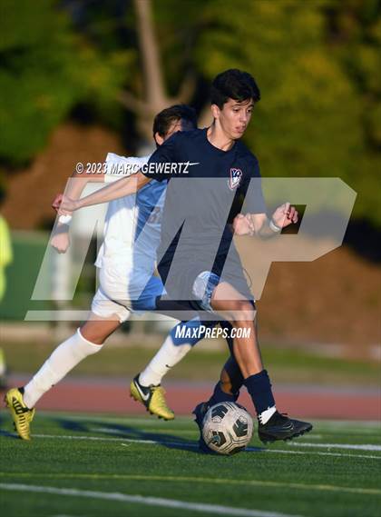 Thumbnail 2 in Mater Dei @ Beckman photogallery.