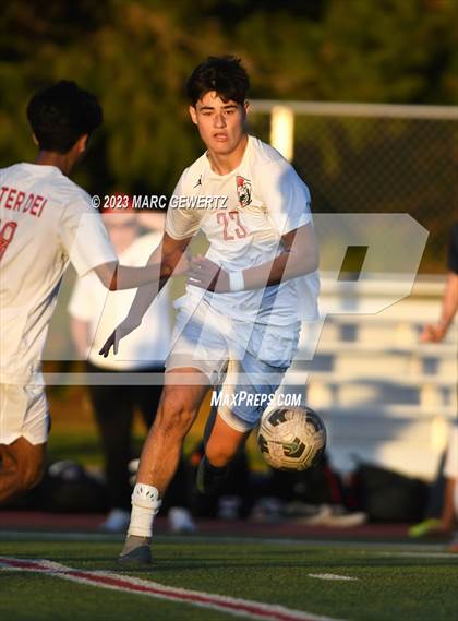 Thumbnail 3 in Mater Dei @ Beckman photogallery.