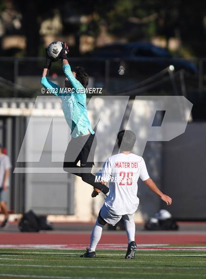 Thumbnail 2 in Mater Dei @ Beckman photogallery.
