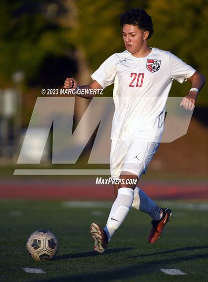 Thumbnail 1 in Mater Dei @ Beckman photogallery.