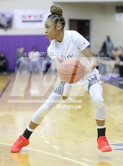 Thumbnail 2 in Stow-Munroe Falls vs. Bishop Hartley (OGBR Classic in the City) photogallery.