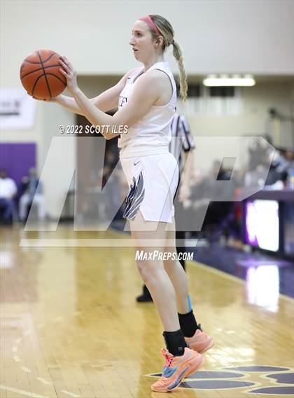Thumbnail 3 in Stow-Munroe Falls vs. Bishop Hartley (OGBR Classic in the City) photogallery.