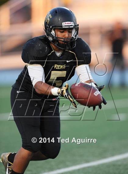 Thumbnail 3 in Northview vs. Montebello photogallery.