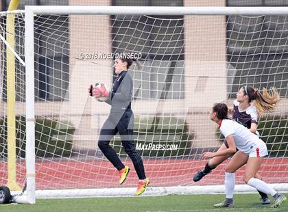 Thumbnail 2 in St. Ignatius vs. Saint Francis photogallery.