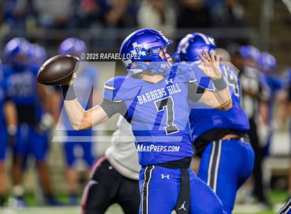 Thumbnail 2 in Weiss vs. Barbers Hill (UIL 5A D1 Football Regional) photogallery.