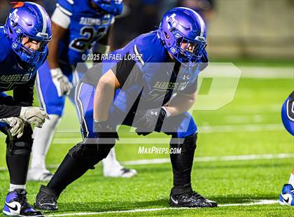 Thumbnail 3 in Weiss vs. Barbers Hill (UIL 5A D1 Football Regional) photogallery.