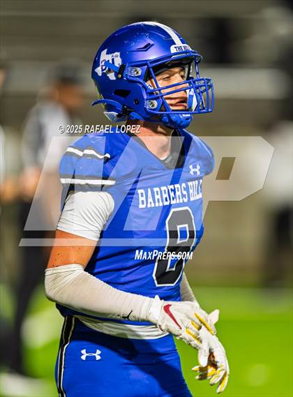 Thumbnail 1 in Weiss vs. Barbers Hill (UIL 5A D1 Football Regional) photogallery.