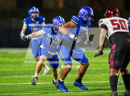 Thumbnail 3 in Weiss vs. Barbers Hill (UIL 5A D1 Football Regional) photogallery.