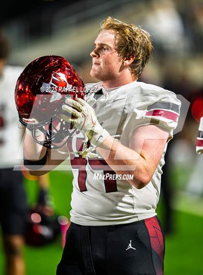 Thumbnail 2 in Weiss vs. Barbers Hill (UIL 5A D1 Football Regional) photogallery.