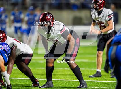 Thumbnail 3 in Weiss vs. Barbers Hill (UIL 5A D1 Football Regional) photogallery.