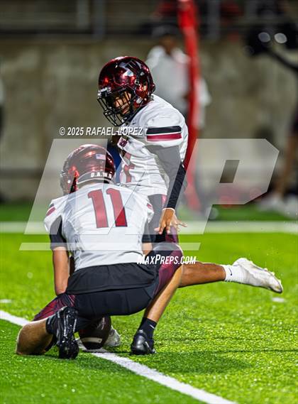 Thumbnail 1 in Weiss vs. Barbers Hill (UIL 5A D1 Football Regional) photogallery.