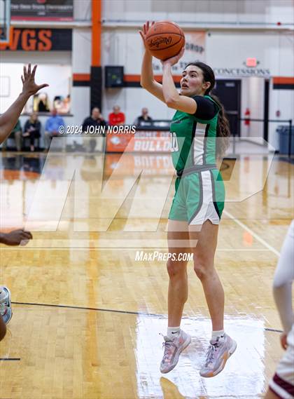 Thumbnail 3 in Harvest Prep vs Margaretta (OHSAA Division 3 Region 10 Regional Semifinal) photogallery.