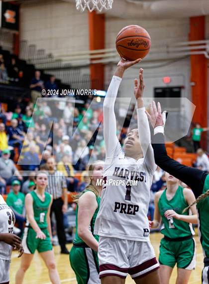 Thumbnail 2 in Harvest Prep vs Margaretta (OHSAA Division 3 Region 10 Regional Semifinal) photogallery.