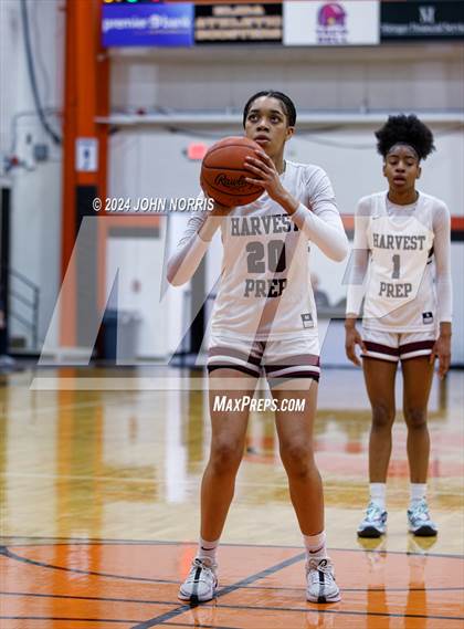 Thumbnail 1 in Harvest Prep vs Margaretta (OHSAA Division 3 Region 10 Regional Semifinal) photogallery.