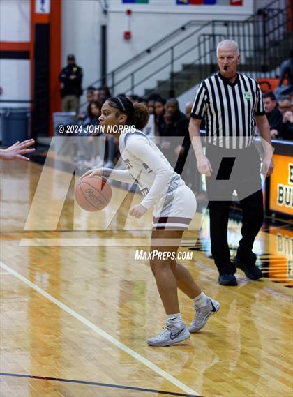 Thumbnail 3 in Harvest Prep vs Margaretta (OHSAA Division 3 Region 10 Regional Semifinal) photogallery.