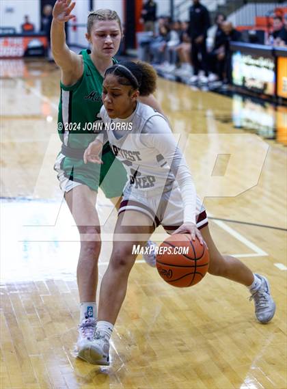 Thumbnail 2 in Harvest Prep vs Margaretta (OHSAA Division 3 Region 10 Regional Semifinal) photogallery.