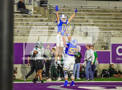 Thumbnail 2 in Southlake Carroll vs. Frenship (UIL Football 6A D2 Area)  photogallery.