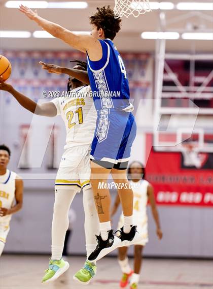 Thumbnail 3 in Grant vs. El Dorado (Cordova Christmas Tournament) photogallery.