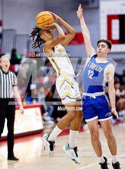 Thumbnail 3 in Grant vs. El Dorado (Cordova Christmas Tournament) photogallery.
