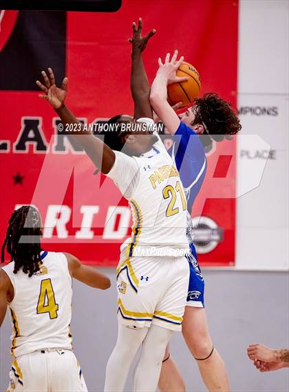 Thumbnail 2 in Grant vs. El Dorado (Cordova Christmas Tournament) photogallery.