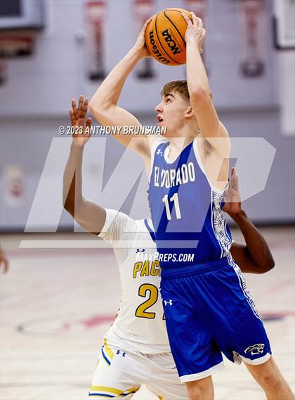 Thumbnail 1 in Grant vs. El Dorado (Cordova Christmas Tournament) photogallery.
