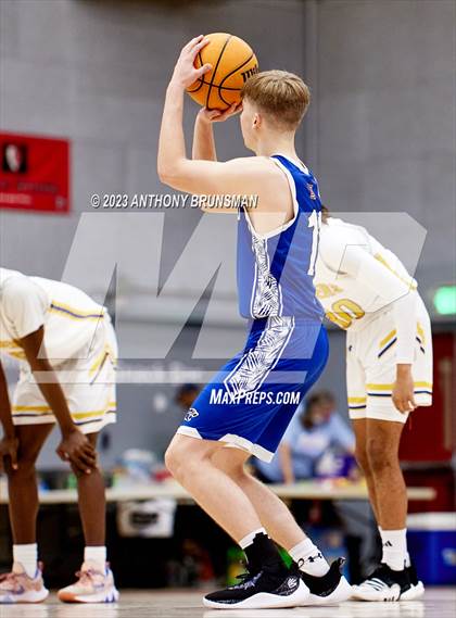 Thumbnail 1 in Grant vs. El Dorado (Cordova Christmas Tournament) photogallery.