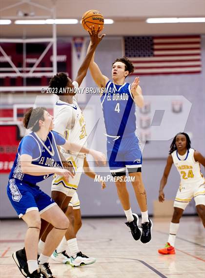 Thumbnail 2 in Grant vs. El Dorado (Cordova Christmas Tournament) photogallery.